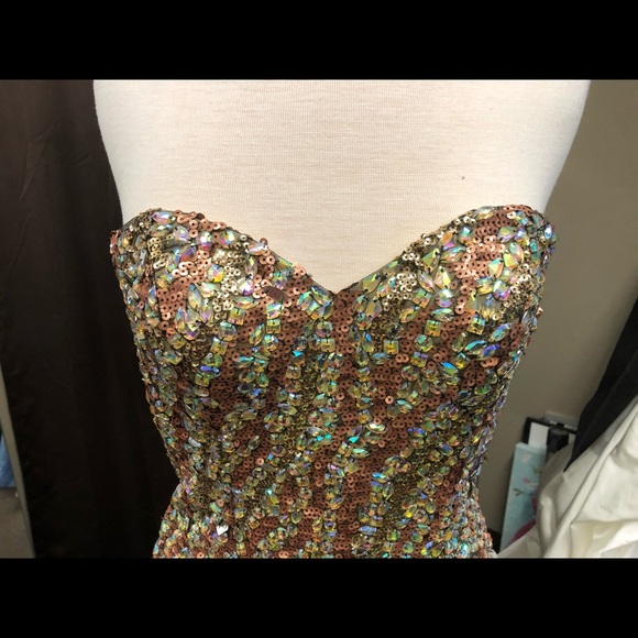 Stunning Gold full of Ab stones & Sequins size 4 Formal Dress GORGEOUS - Picture 2 of 12
